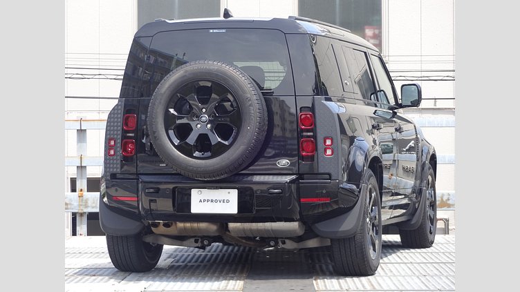 2021 認定中古車 Land Rover Defender 110 サントリーニブラック D300 AWD（AT） X-DYNAMIC SE