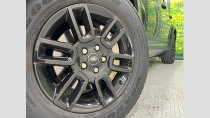 Defender 110 8
