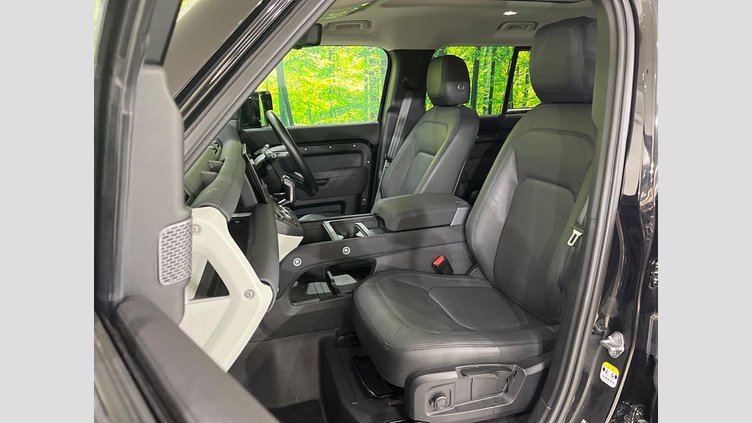 2022 認定中古車 Land Rover Defender 110 サントリーニブラック D300 AWD（AT） S