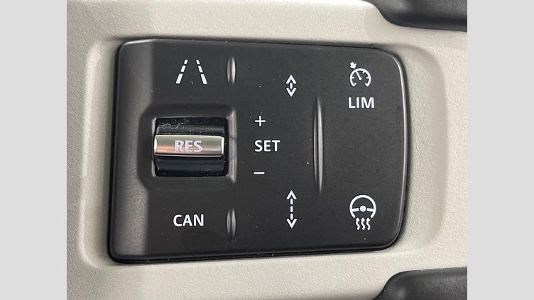 2022 認定中古車 Land Rover Defender 110 サントリーニブラック D300 AWD（AT） S