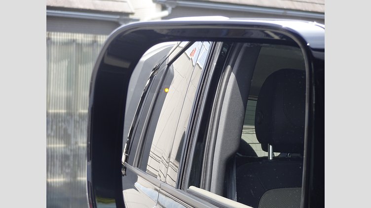2021 認定中古車 Land Rover Defender 110 サントリーニブラック D300 AWD（AT） X-DYNAMIC SE