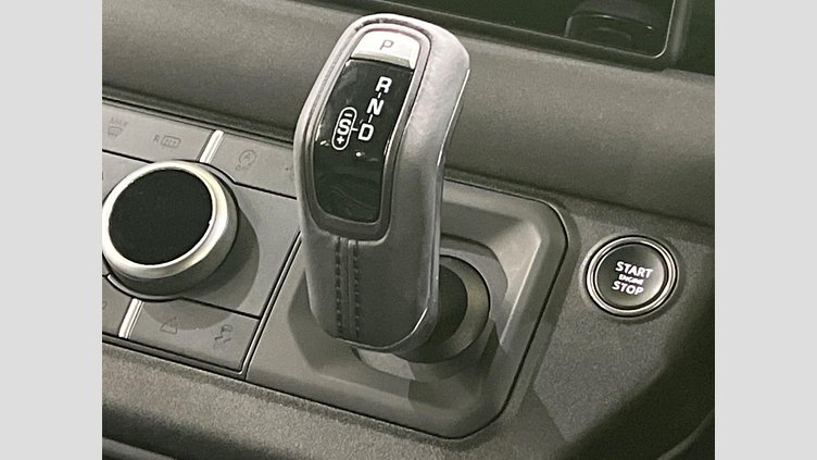 2023 認定中古車 Land Rover Defender 110 サントリーニブラック D300 AWD（AT） X-DYNAMIC SE