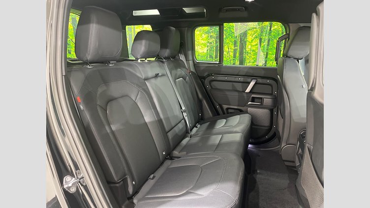 2023 認定中古車 Land Rover Defender 110 サントリーニブラック D300 AWD（AT） X-DYNAMIC SE
