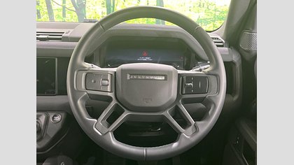 Defender 110 12