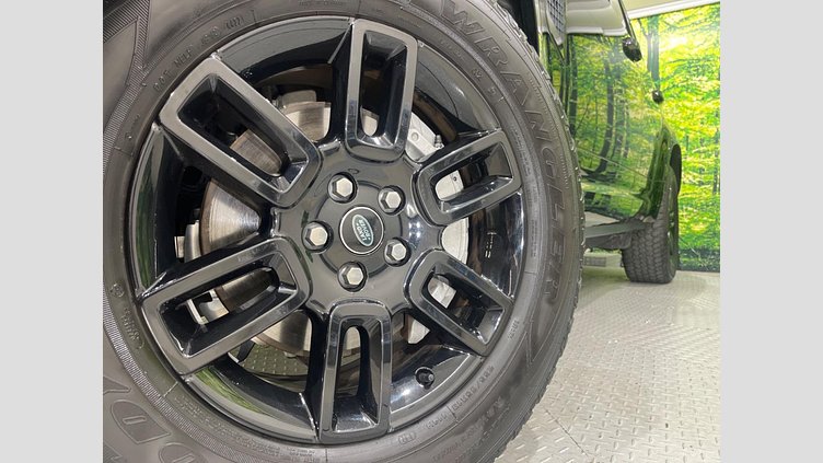 2023 認定中古車 Land Rover Defender 110 サントリーニブラック D300 AWD（AT） X-DYNAMIC SE