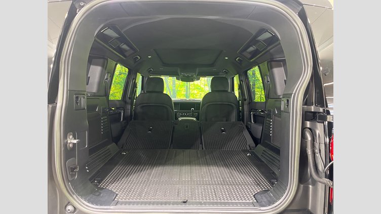 2023 認定中古車 Land Rover Defender 110 サントリーニブラック D300 AWD（AT） X-DYNAMIC SE