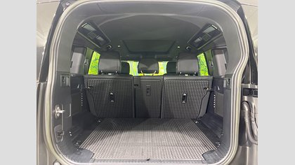 Defender 110 13
