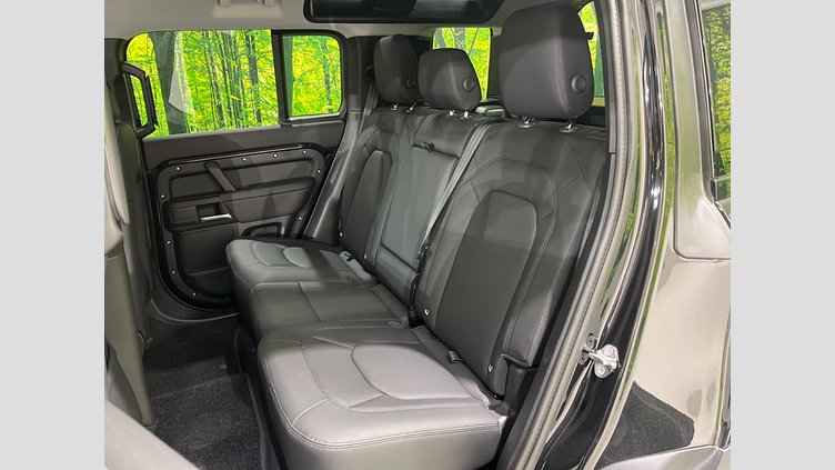 2025 認定中古車 Land Rover Defender 110 サントリーニブラック D350 ディーゼルマイルドハイブリッド S