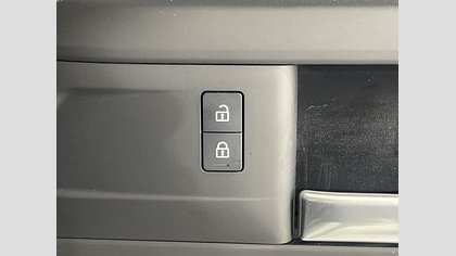 Defender 110 34
