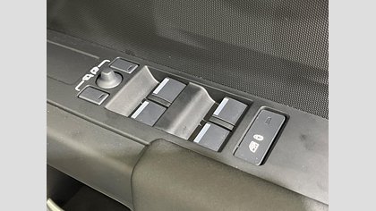 Defender 110 27