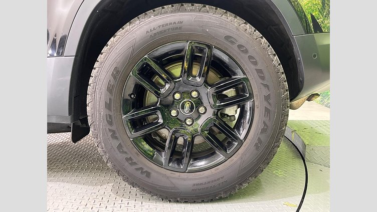 2025 認定中古車 Land Rover Defender 110 サントリーニブラック D350 ディーゼルマイルドハイブリッド S