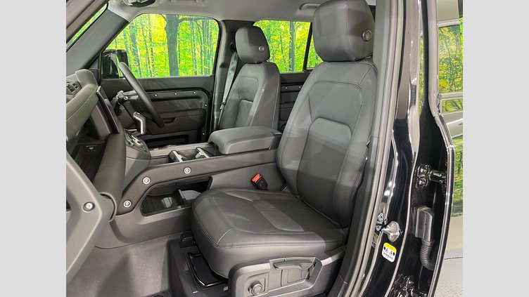 2025 認定中古車 Land Rover Defender 110 サントリーニブラック D350 ディーゼルマイルドハイブリッド S