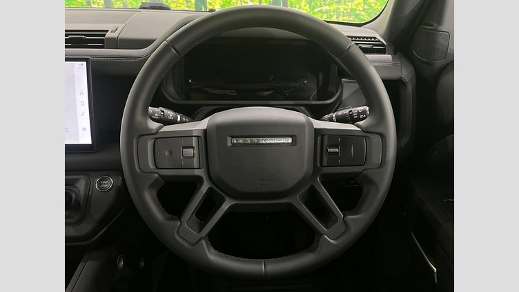 2025 認定中古車 Land Rover Defender 110 サントリーニブラック D350 ディーゼルマイルドハイブリッド S