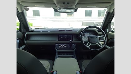 Defender 110 21