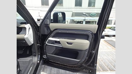 Defender 110 29