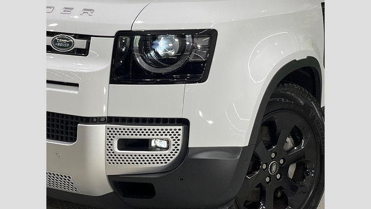 2024 認定中古車 Land Rover Defender 110 フジホワイト D350 ディーゼルマイルドハイブリッド S