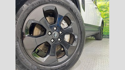 Defender 110 9