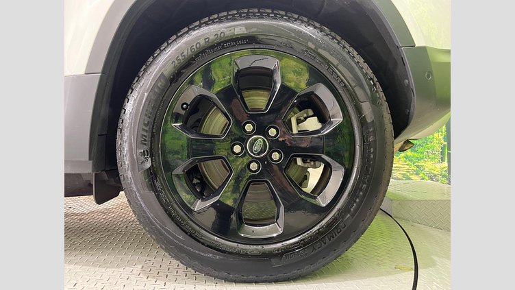 2024 認定中古車 Land Rover Defender 110 フジホワイト D350 ディーゼルマイルドハイブリッド S