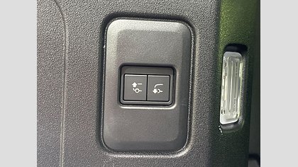 Defender 110 47