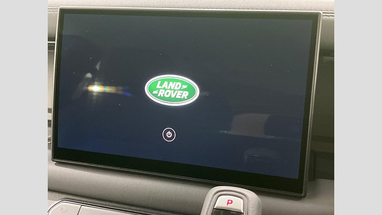2024 認定中古車 Land Rover Defender 110 フジホワイト D350 ディーゼルマイルドハイブリッド S