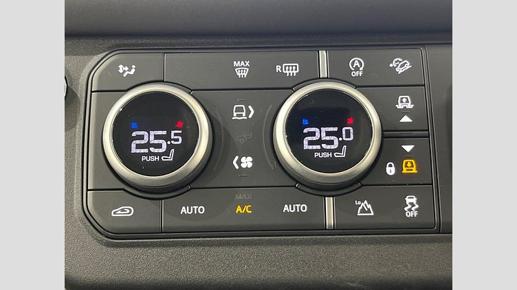 2024 認定中古車 Land Rover Defender 110 フジホワイト D350 ディーゼルマイルドハイブリッド S