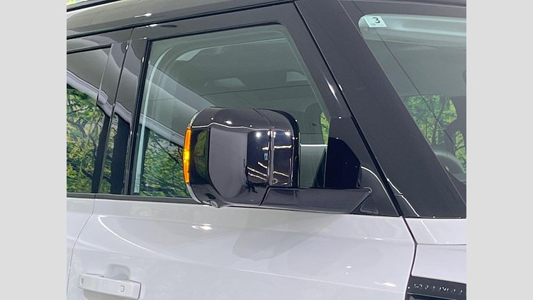 2024 認定中古車 Land Rover Defender 110 フジホワイト D350 ディーゼルマイルドハイブリッド S