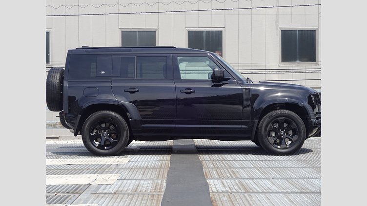2021 認定中古車 Land Rover Defender 110 サントリーニブラック D300 AWD（AT） X-DYNAMIC SE