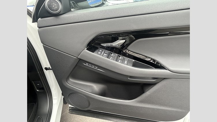 2024 認定中古車 Land Rover Range Rover Evoque フジホワイト D200マイルドハイブリッド（ディーゼル） スタンダードホイールベース S