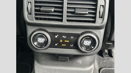 Range Rover Velar 21