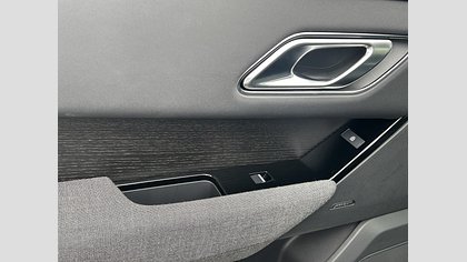 Range Rover Velar 35