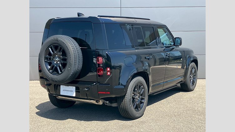 2025 認定中古車 Land Rover Defender 110 サントリーニブラック P300 ガソリン X-Dynamic SE