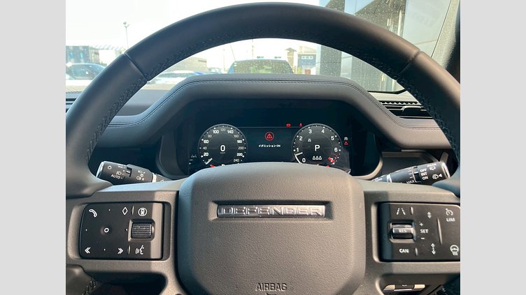 2025 認定中古車 Land Rover Defender 110 サントリーニブラック P300 ガソリン X-Dynamic SE