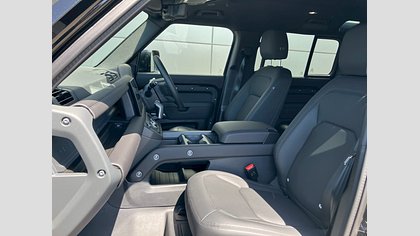 Defender 110 8
