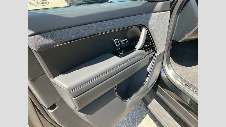 2025 認定中古車 Land Rover Range Rover Sport サントリーニブラック D300マイルドハイブリッド スタンダードホイールベース S