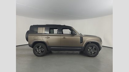Defender 110 6