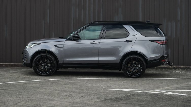 2025 Approved Land Rover Discovery Eiger Grey D250 Dynamic SE