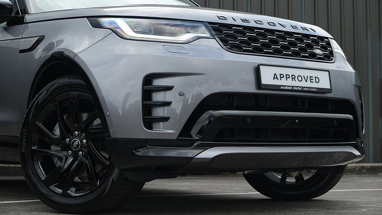 2025 Approved Land Rover Discovery Eiger Grey D250 Dynamic SE
