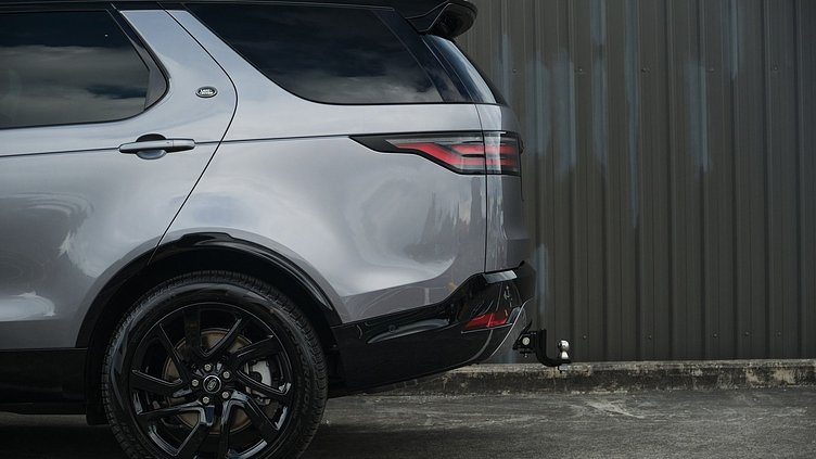 2025 Approved Land Rover Discovery Eiger Grey D250 Dynamic SE