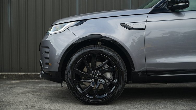 2025 Approved Land Rover Discovery Eiger Grey D250 Dynamic SE