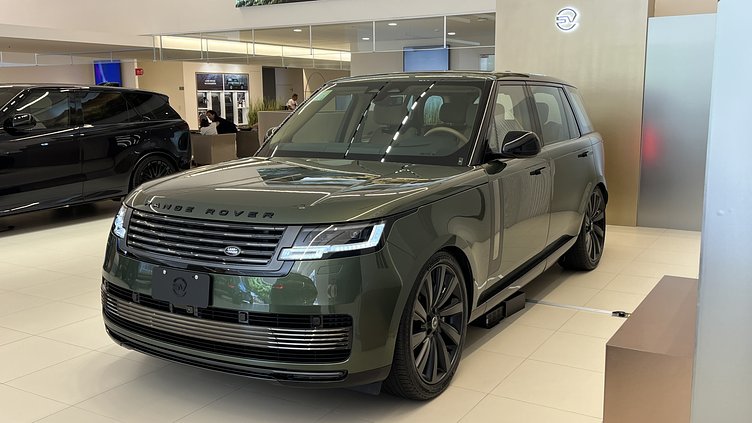 2025 新車 Land Rover Range Rover Sample Green in Gloss finish P615 汽油 (輕油電混合) 長軸距 SV