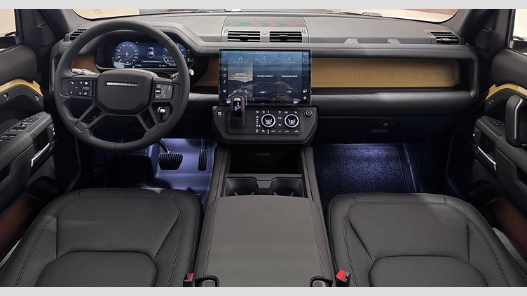 2026 Seminuevos Approved Land Rover Defender 110 Deep Sandglow Yellow P400 Gasolina MHEV Trophy Edition in Deep Sandglow Yellow