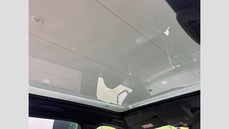 2020 認定中古車 Land Rover Discovery Sport ユーロンホワイト P250 AWD（オートマチック）  R-DYNAMIC S