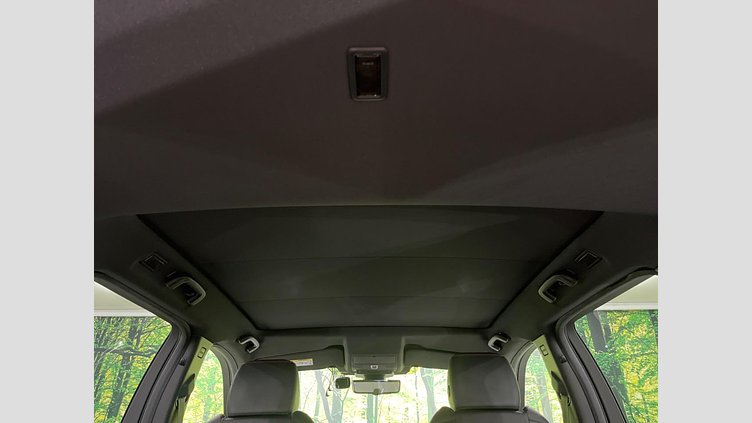 2020 認定中古車 Land Rover Discovery Sport ユーロンホワイト P250 AWD（オートマチック）  R-DYNAMIC S