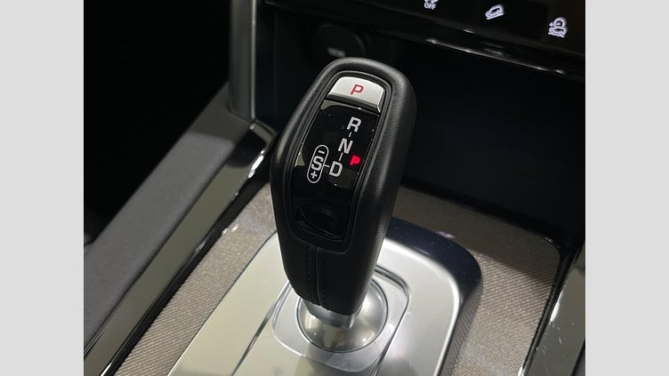 2020 認定中古車 Land Rover Discovery Sport ユーロンホワイト P250 AWD（オートマチック）  R-DYNAMIC S
