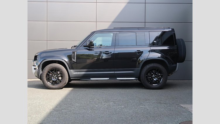 2023 認定中古車 Land Rover Defender 110 サントリーニブラック D300 AWD（AT） S