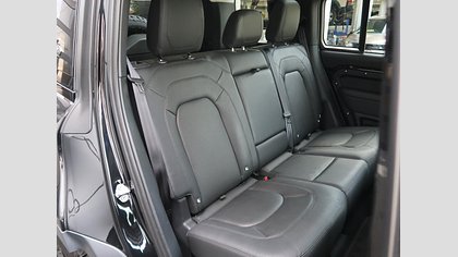 Defender 110 6