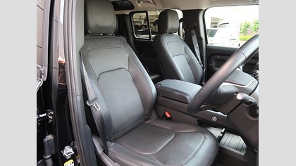 Defender 110 52