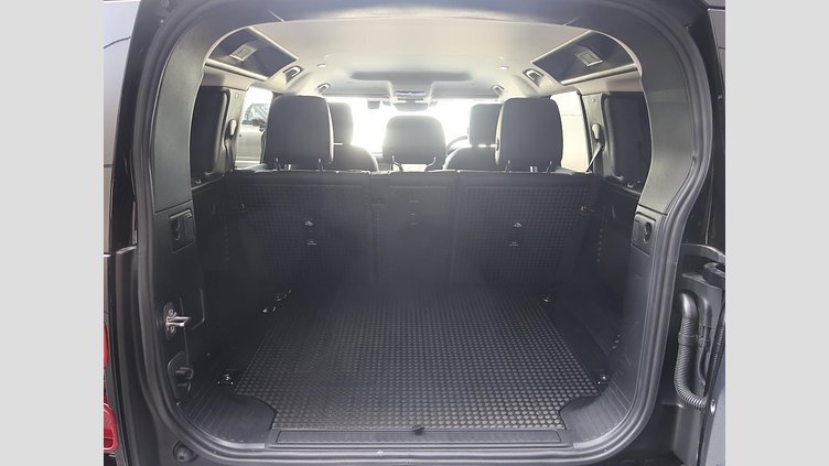 2023 認定中古車 Land Rover Defender 110 サントリーニブラック D300 AWD（AT） S