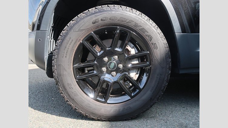 2023 認定中古車 Land Rover Defender 110 サントリーニブラック D300 AWD（AT） S