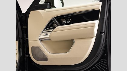 Range Rover 19